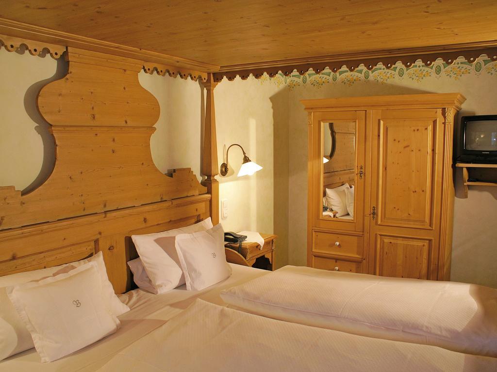 Landhaus Benediktenhof Бад-Тольц Номер фото